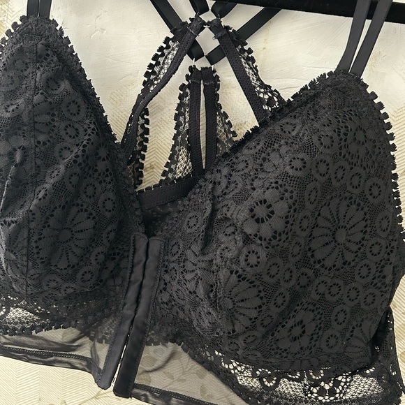 Aerie Black Strappy Lace Bralette - Picture 3 of 4